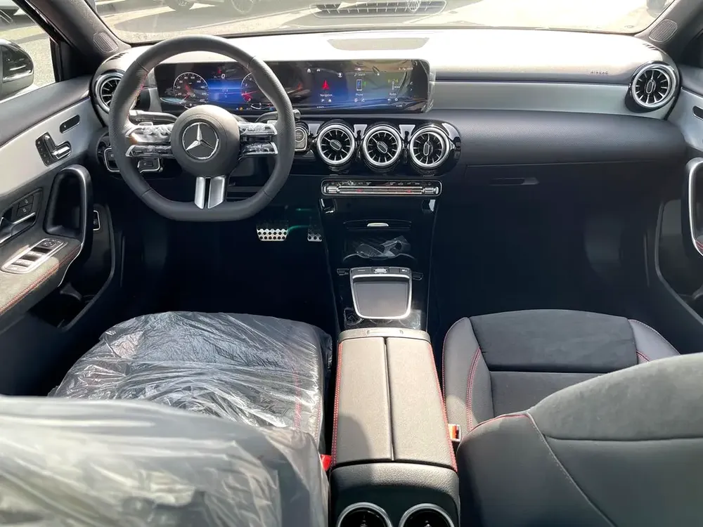Mercedes-Benz A-Class A 200 AMG 2025 - GCC Specs - Brand New! - Image 10