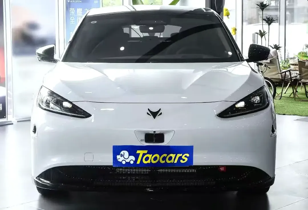 ARCFOX Alpha S AWD Pioneer Edition