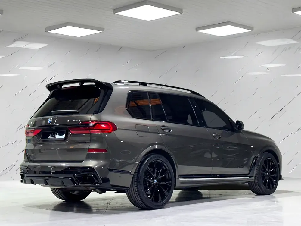 3,695AED / MONTH -- BMW WARRANTY/SERVICE -- X7 40i M-SPORT - Image 5