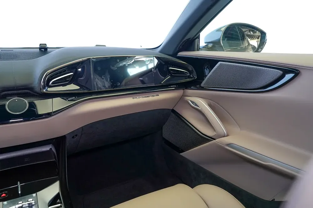 CARBON INTERIOR | CARBON EXTERIOR | SERVICE TILL  2032 | PANORAMIC ROOF | PUROSANGUE - Image 15
