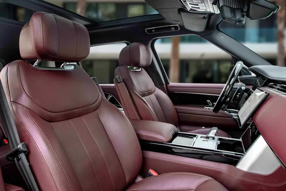 10,967 P.M | 0% Downpayment | Autobiography | P530 V8! - Image 11