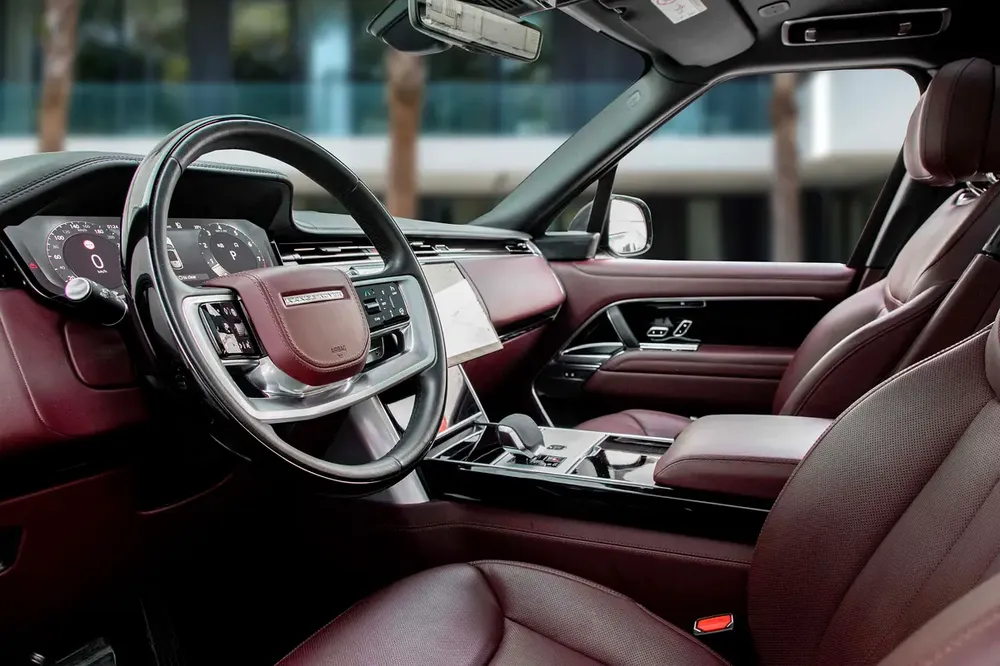 10,967 P.M | 0% Downpayment | Autobiography | P530 V8! - Image 9
