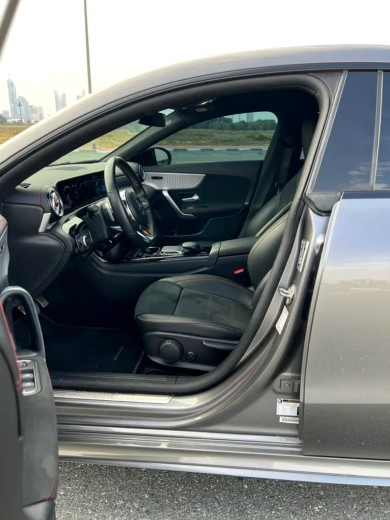 2022 Mercedes-Benz CLA 250 4MATIC - American Specs - Excellent Condition - Image 9