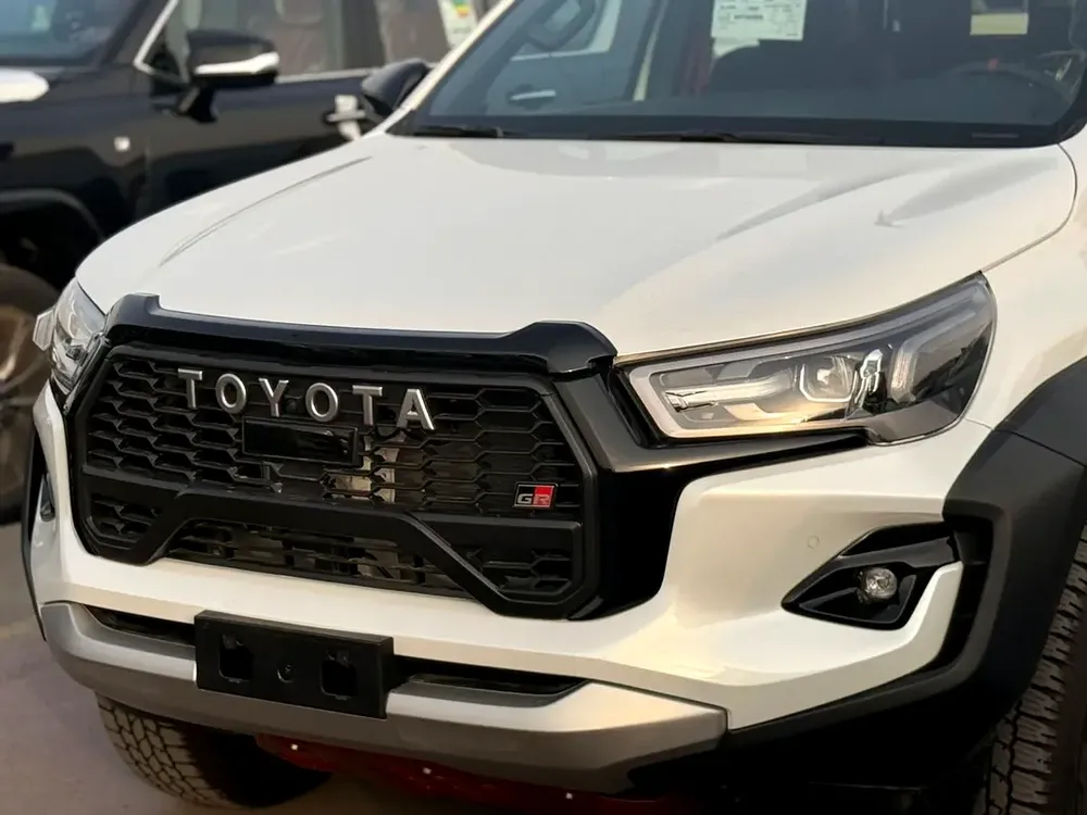 Toyota hilux 4.0 GR 2025 - Image 4