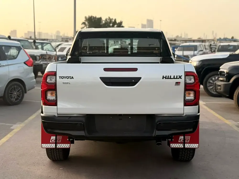 Toyota hilux 4.0 GR 2025 - Image 7