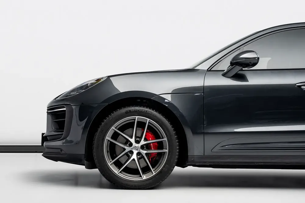 SUMMER STARTS NOW | EXCLUSIVE DEAL BY BLACKLINE, November 2026 Porsche Warranty, Low KMs, GCC - Image 6