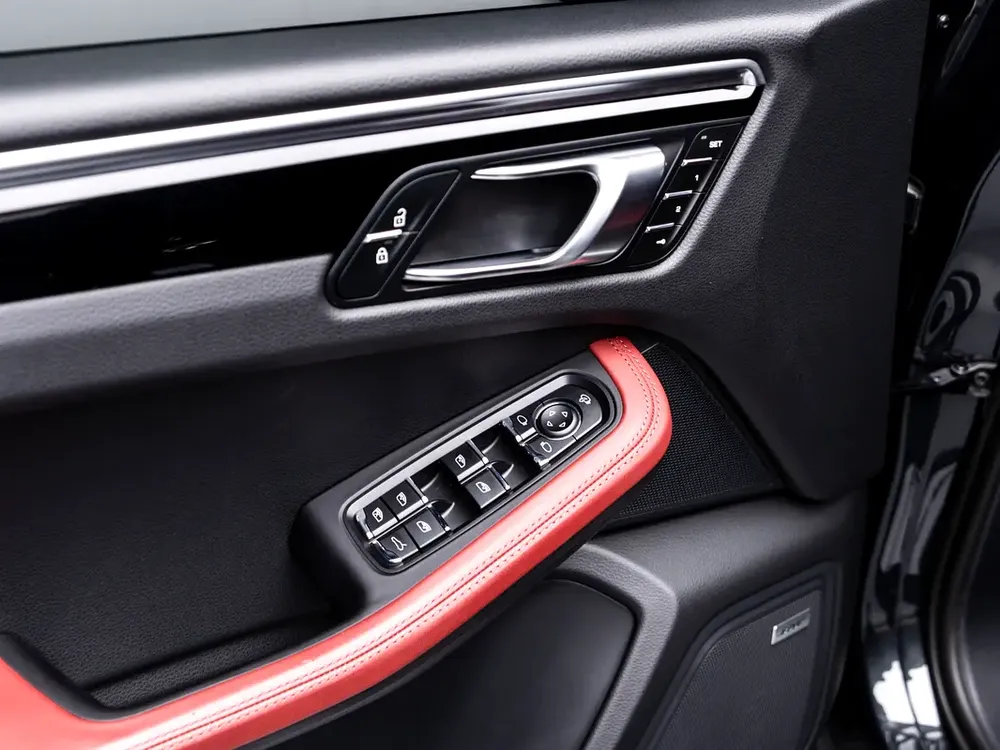 SUMMER STARTS NOW | EXCLUSIVE DEAL BY BLACKLINE, November 2026 Porsche Warranty, Low KMs, GCC - Image 7