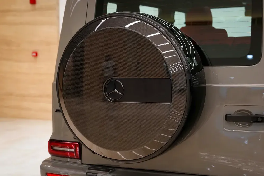 2025 Mercedes Benz G63 AMG / 5 Years Warranty And Service Contract Till 100k km / Gcc Specs - Image 14