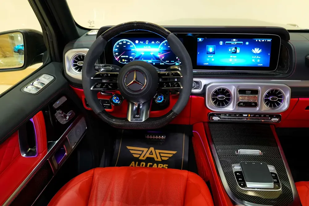 2025 Mercedes Benz G63 AMG / 5 Years Warranty And Service Contract Till 100k km / Gcc Specs - Image 5