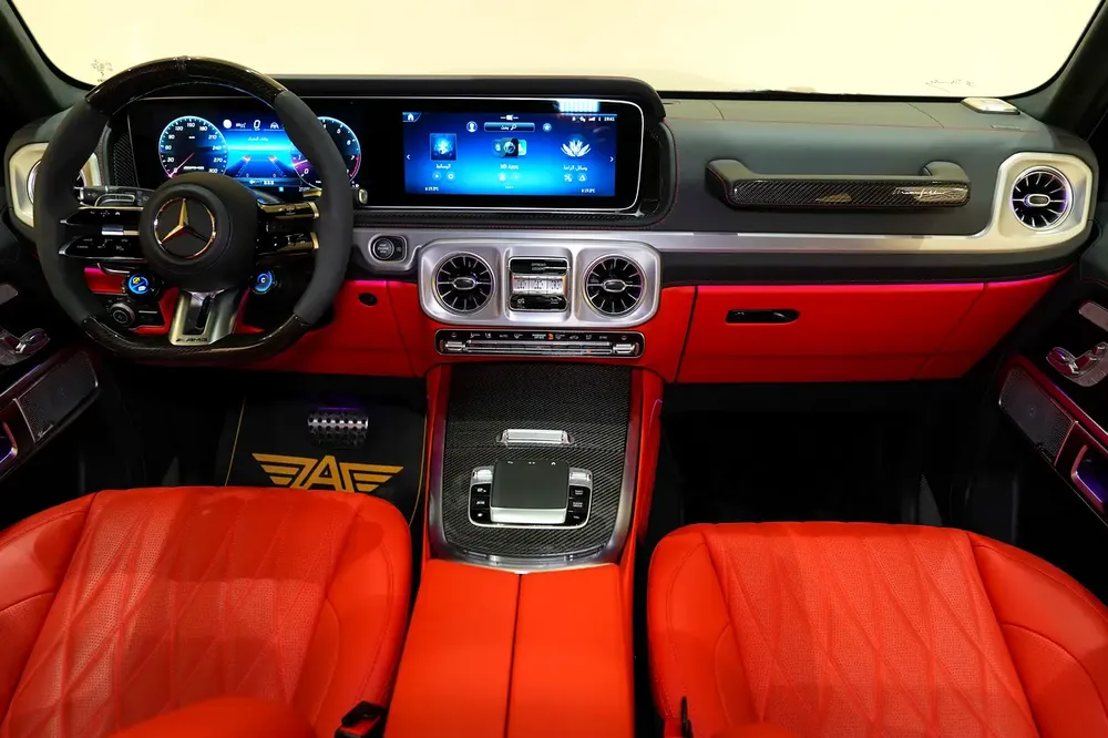 2025 Mercedes Benz G63 AMG / 5 Years Warranty And Service Contract Till 100k km / Gcc Specs - Image 6