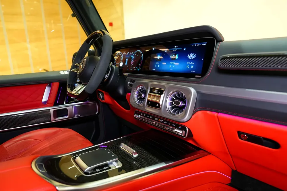2025 Mercedes Benz G63 AMG / 5 Years Warranty And Service Contract Till 100k km / Gcc Specs - Image 7
