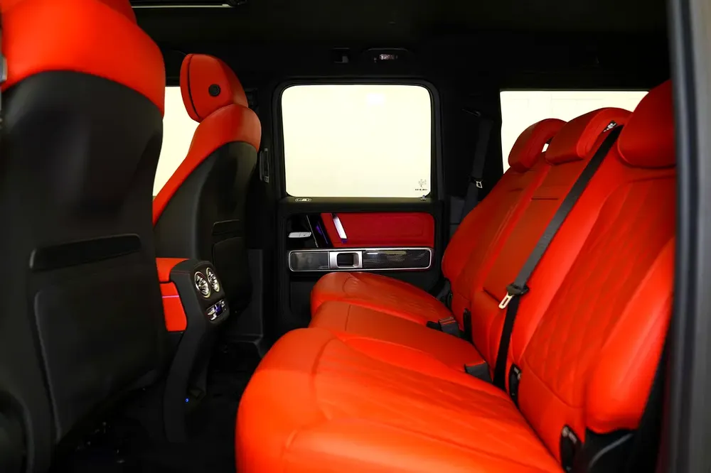 2025 Mercedes Benz G63 AMG / 5 Years Warranty And Service Contract Till 100k km / Gcc Specs - Image 8