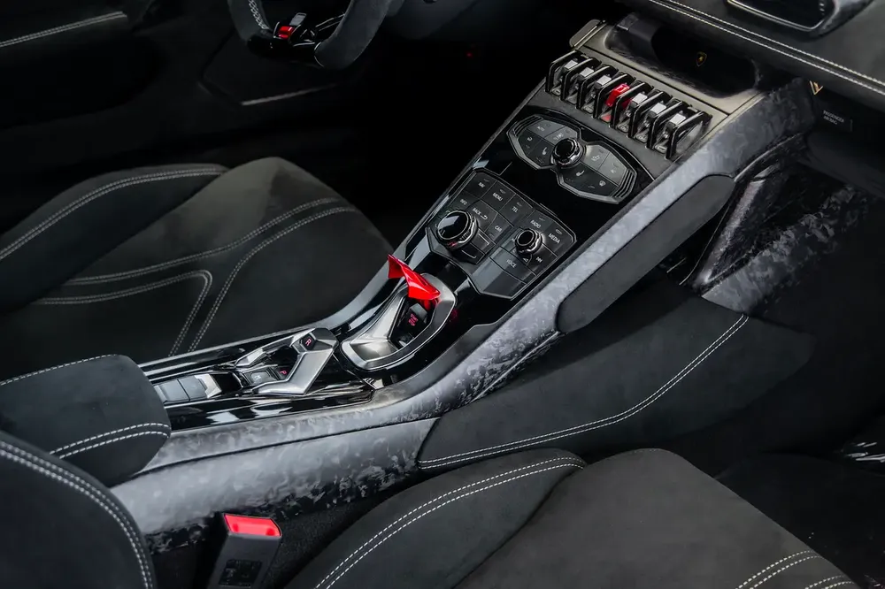 HURACAN PERFORMANTE | WARRANTY AVAILABLE | WHITE/BLACK - Image 11