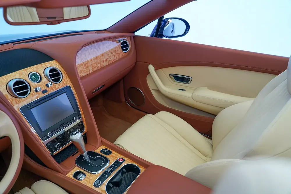 GTC V8 S | DARK BLUE | TWO TONE INTERIOR | WARRANTY AVAILABLE - Image 12