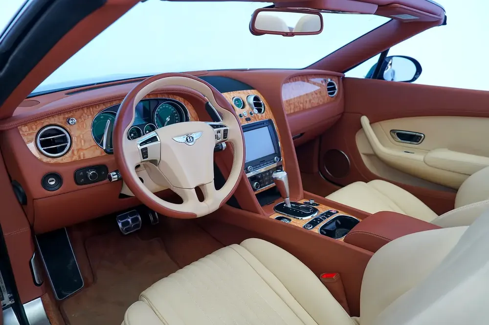 GTC V8 S | DARK BLUE | TWO TONE INTERIOR | WARRANTY AVAILABLE - Image 7