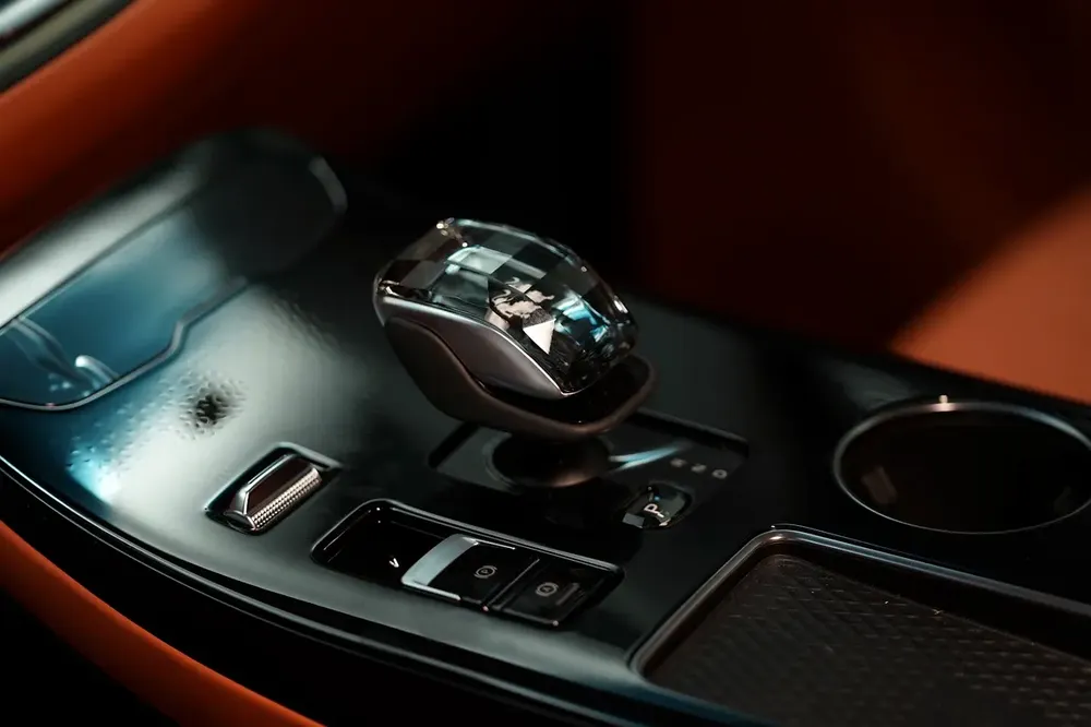 Boldly Hybrid. Perfectly Executive. - Image 6