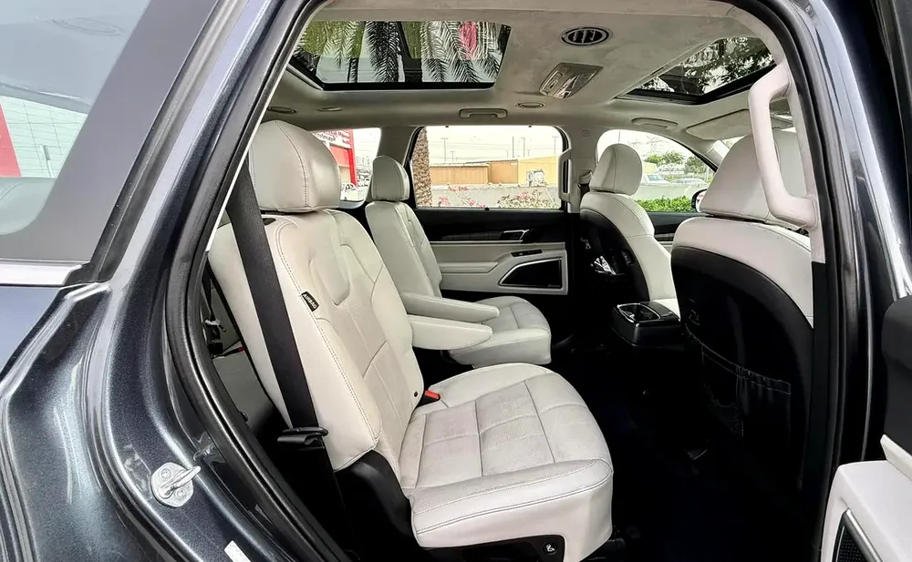 2023 Kia Telluride SX Full Options | G.C.C | First Owner | Full Service History - Image 20