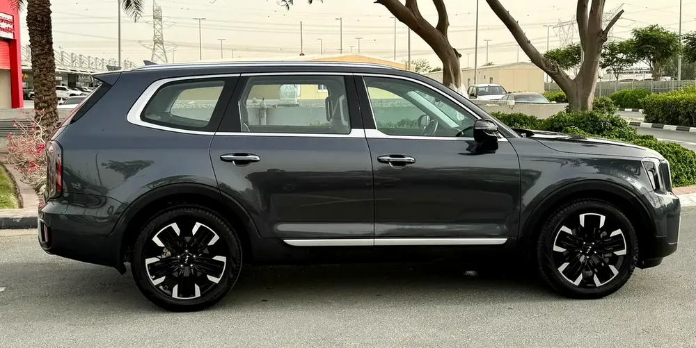 2023 Kia Telluride SX Full Options | G.C.C | First Owner | Full Service History - Image 6