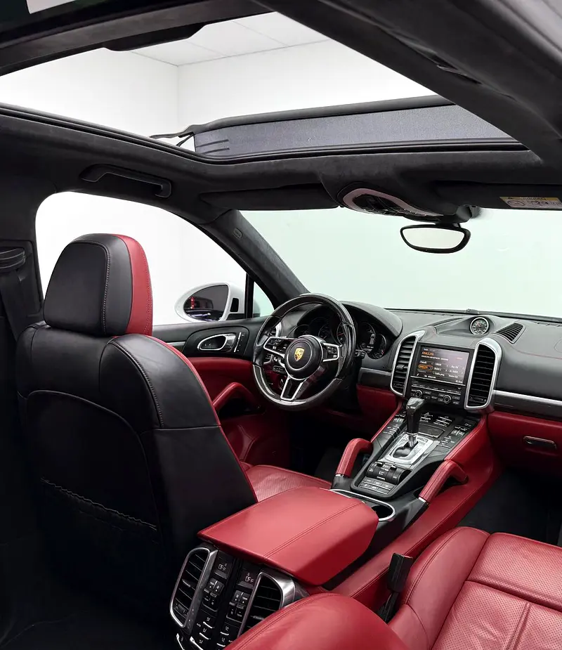 2016 Porsche Cayenne GTS, Carbon Fiber Interior, Fully Loaded, Excellent Condition, GCC - Image 12