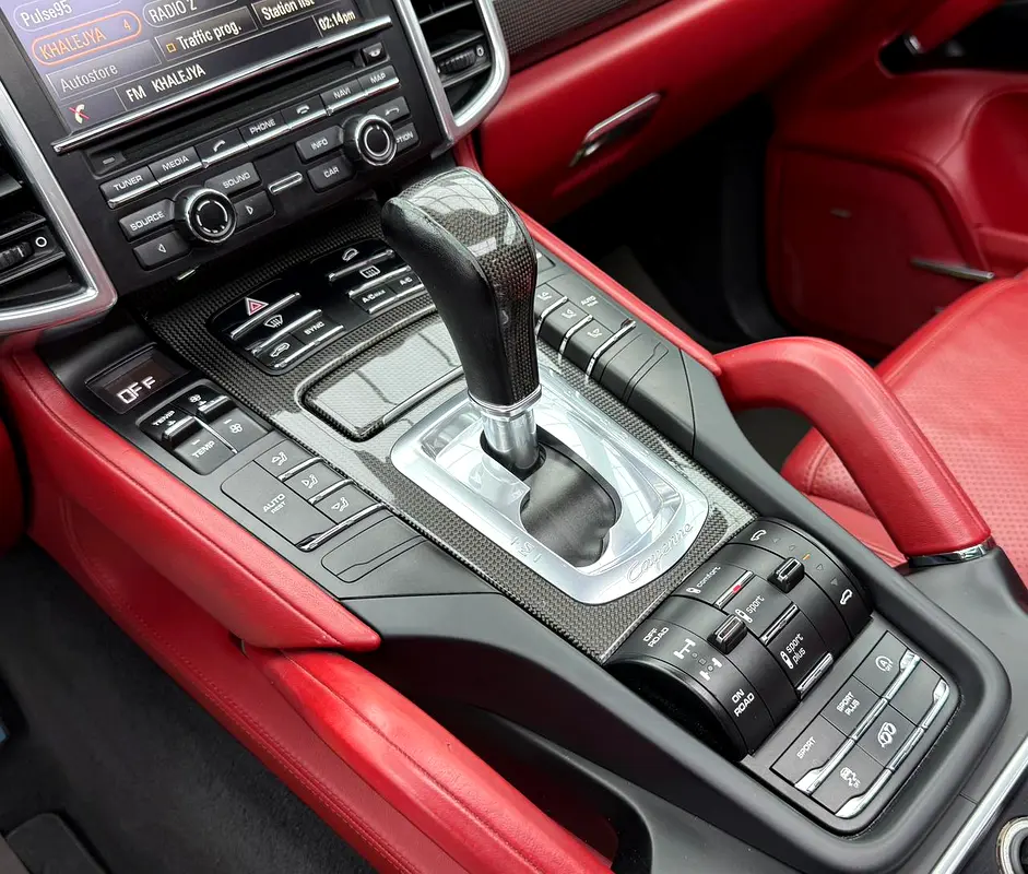2016 Porsche Cayenne GTS, Carbon Fiber Interior, Fully Loaded, Excellent Condition, GCC - Image 16