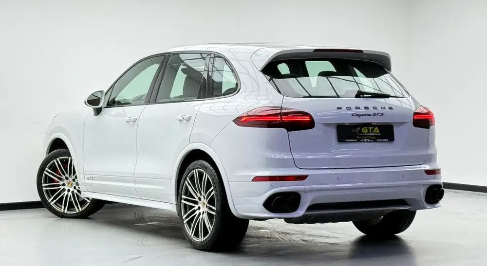 2016 Porsche Cayenne GTS, Carbon Fiber Interior, Fully Loaded, Excellent Condition, GCC - Image 6