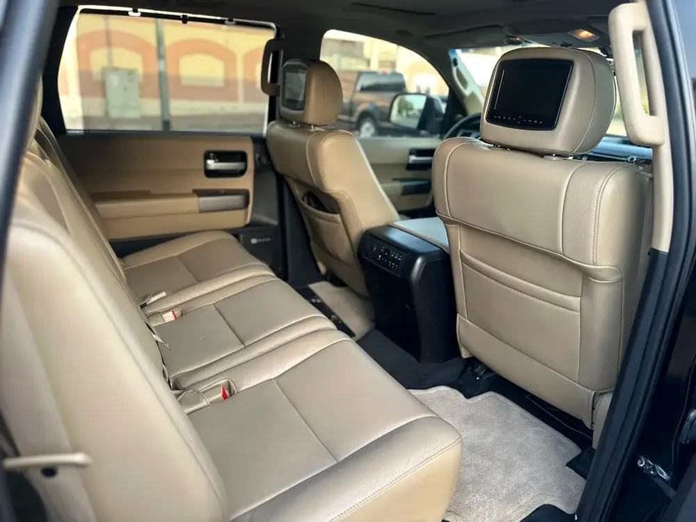 GCC Specs Toyota Sequoia Limited 2013 - Reliable and Spacious SUV - Image 9