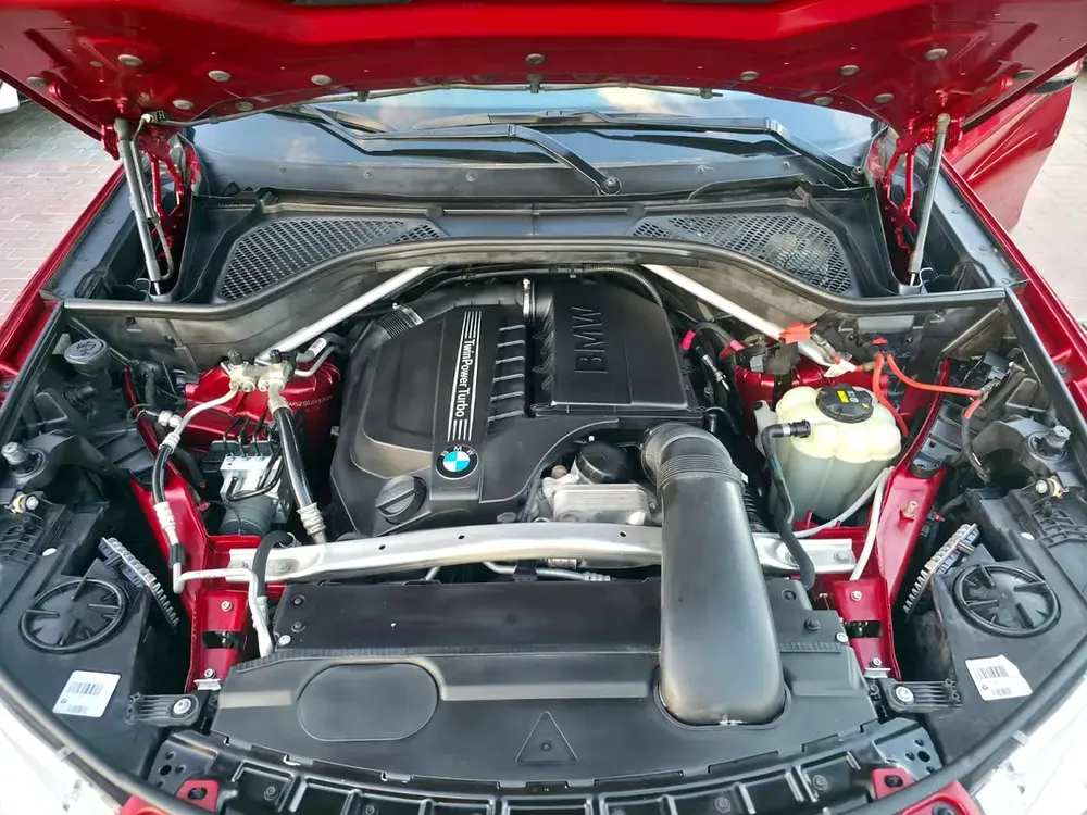 BMW X6 XDrive 3.5 M-Kit Twin Power Turbo Full Option Gcc Single Owner Original Paint Well Maintaind - Image 19