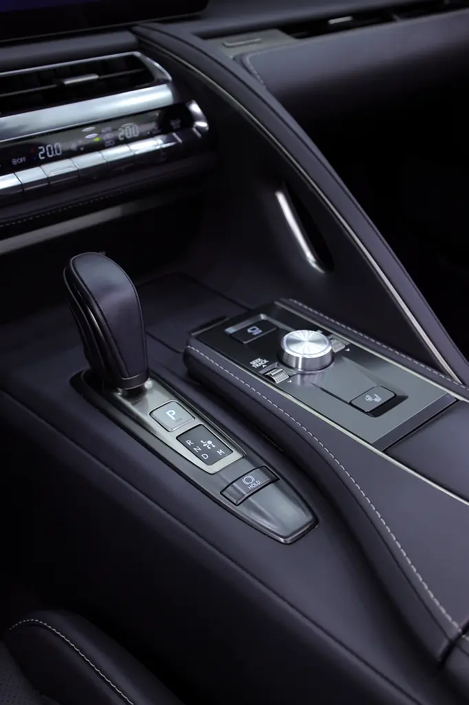 LEXUS LC500 TITANIUM 2024 LIKE NEW WITH FULL PPF - Image 8