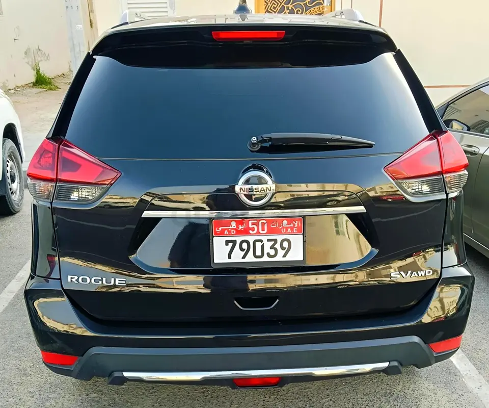 Nissan rogue full option - Image 7