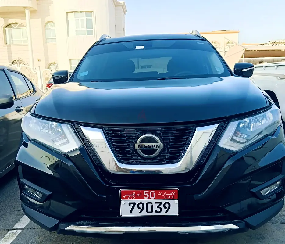 Nissan rogue full option - Image 8
