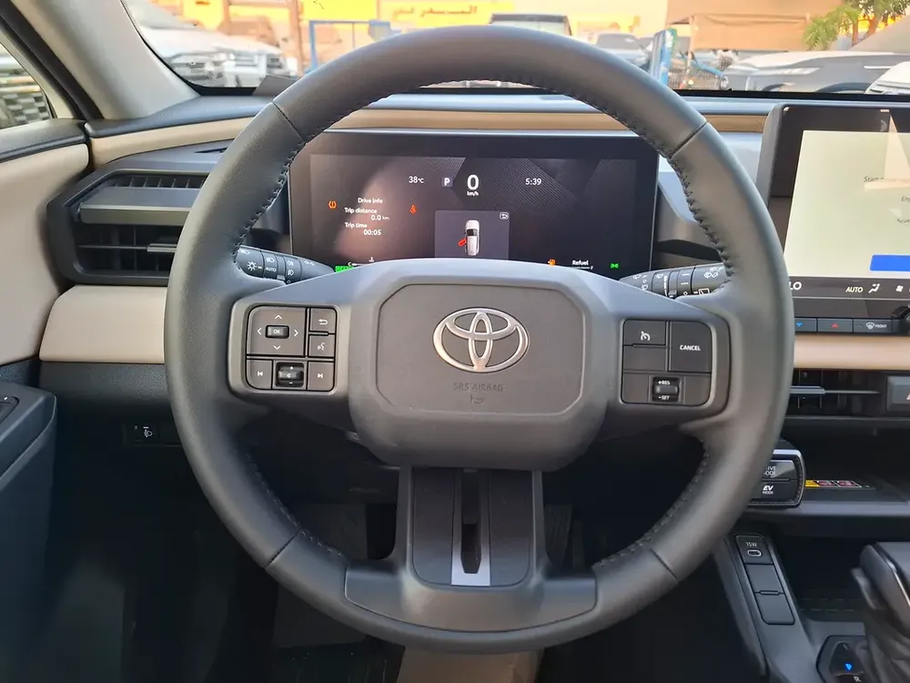 Toyota Rav4 XLE 2.5L 2026 Hybrid White (Export Only) - Image 14
