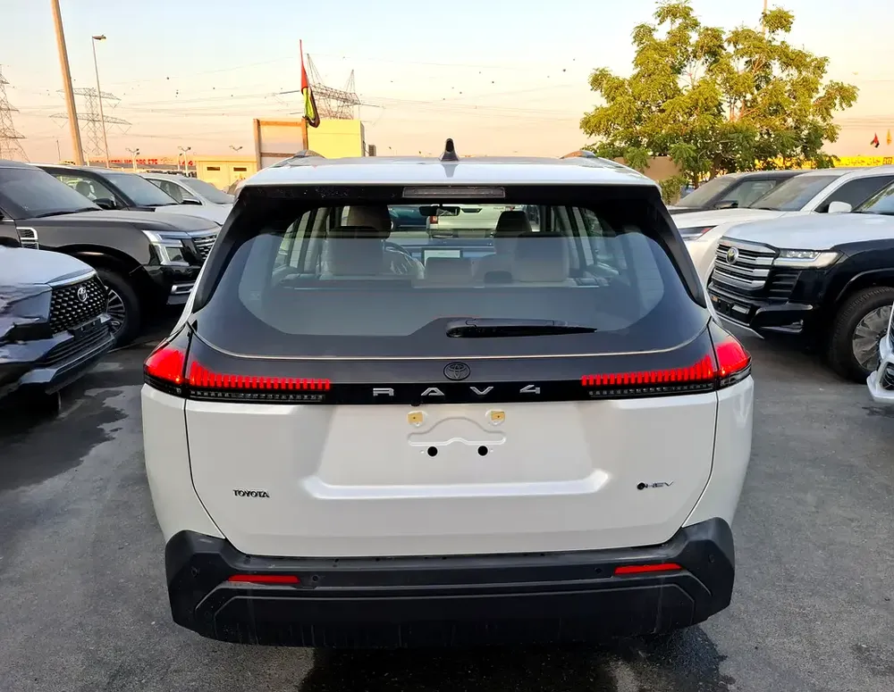 Toyota Rav4 XLE 2.5L 2026 Hybrid White (Export Only) - Image 16