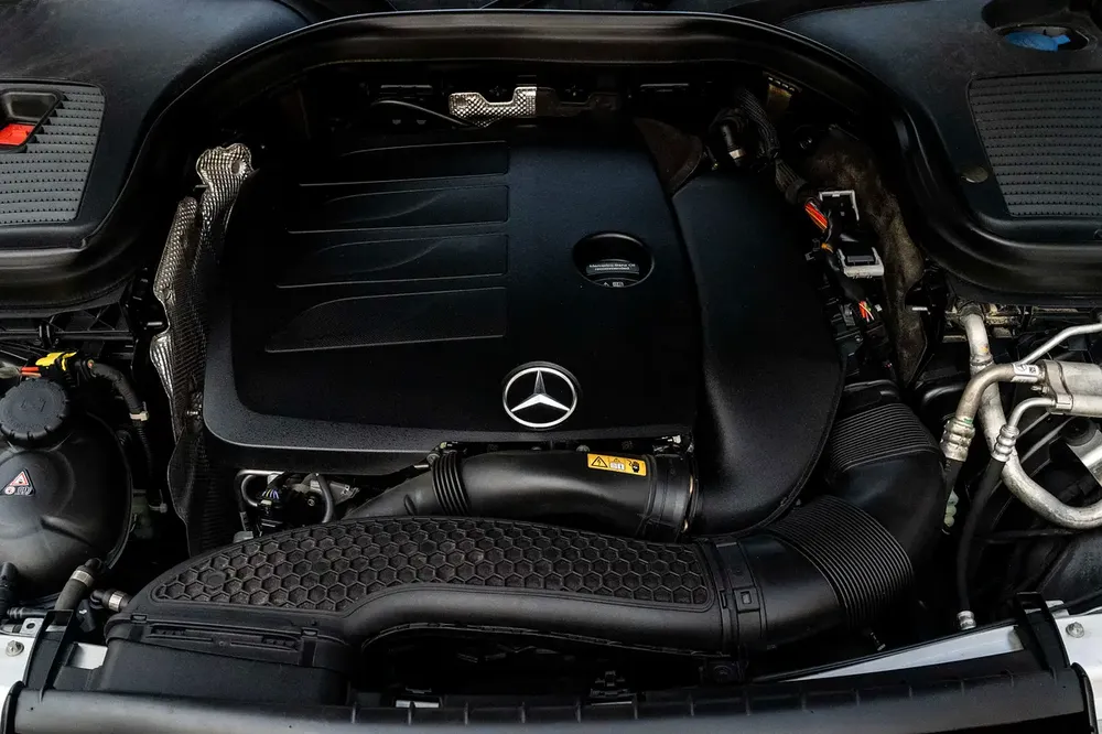 2,938 P.M |  GLC 200 AMG Coupe | 0% Downpayment | Perfect Condition! - Image 15