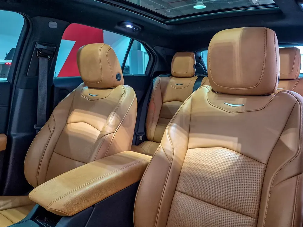 AED 1976/month | 2023 Cadillac XT4  | GCC Specs | Ref#457874 - Image 10