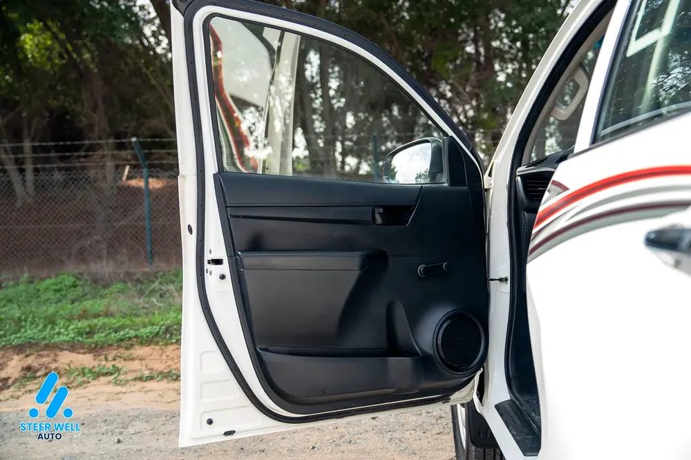2022 Toyota Hilux GL 2.7L Automatic | GCC Specs Dual-Cab Pickup Built for Power  Reliability - Image 9