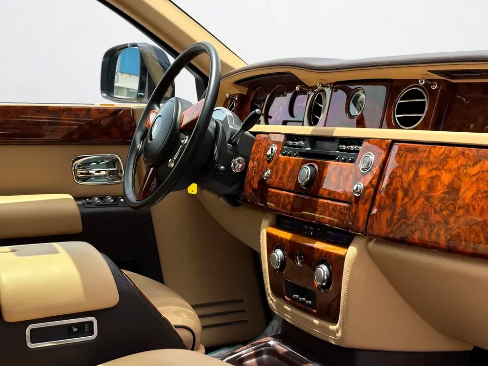 ROLLS-ROYCE PHANTOM | 6.75L V12 | 2011 | FULL SERVICE HISTORY | GCC SPECS - Image 16