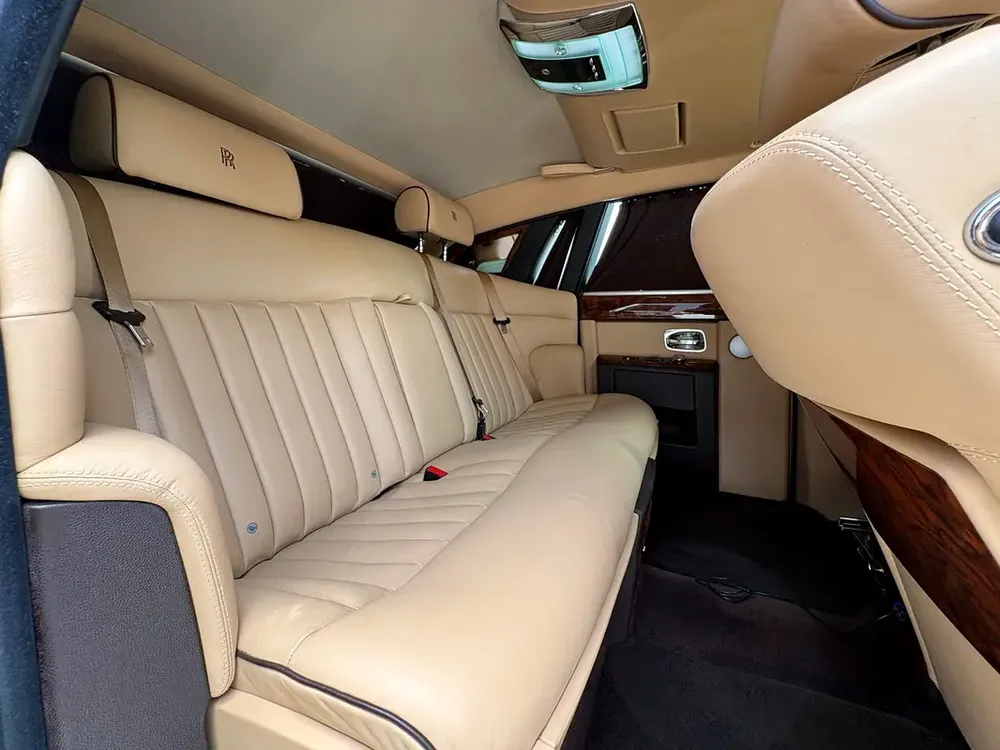 ROLLS-ROYCE PHANTOM | 6.75L V12 | 2011 | FULL SERVICE HISTORY | GCC SPECS - Image 20