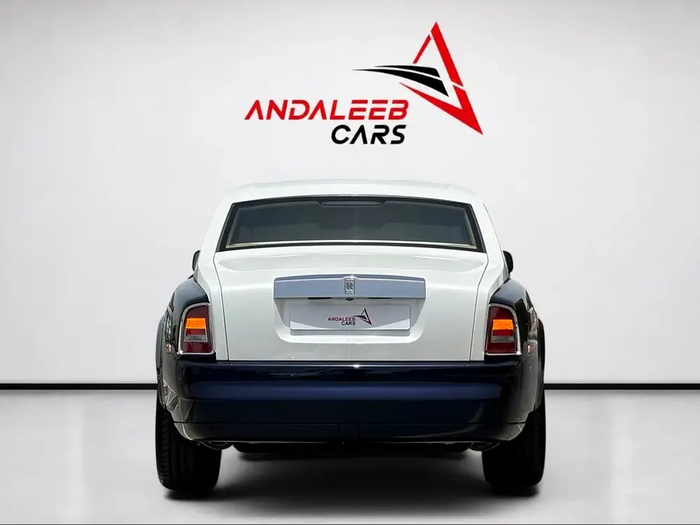 ROLLS-ROYCE PHANTOM | 6.75L V12 | 2011 | FULL SERVICE HISTORY | GCC SPECS - Image 5