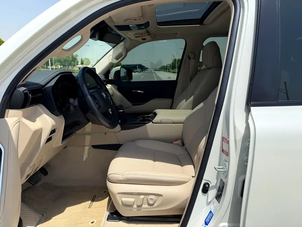 Toyota Land Cruiser-GXR-2022 -GCC Specs - Image 12