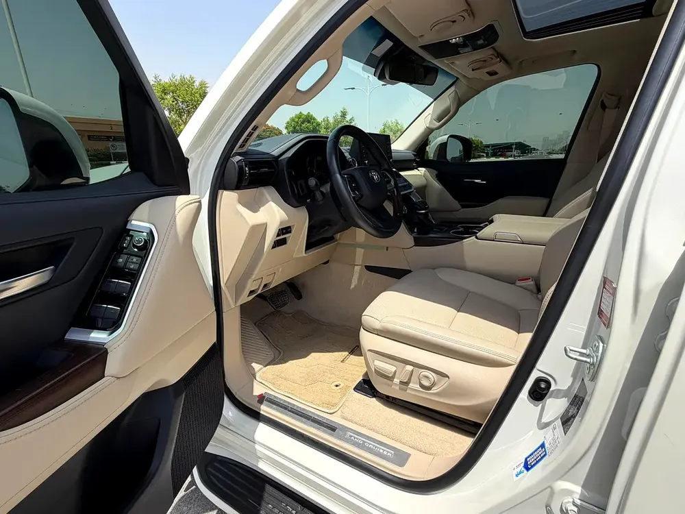 Toyota Land Cruiser-GXR-2022 -GCC Specs - Image 13