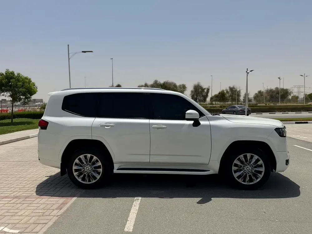 Toyota Land Cruiser-GXR-2022 -GCC Specs - Image 5