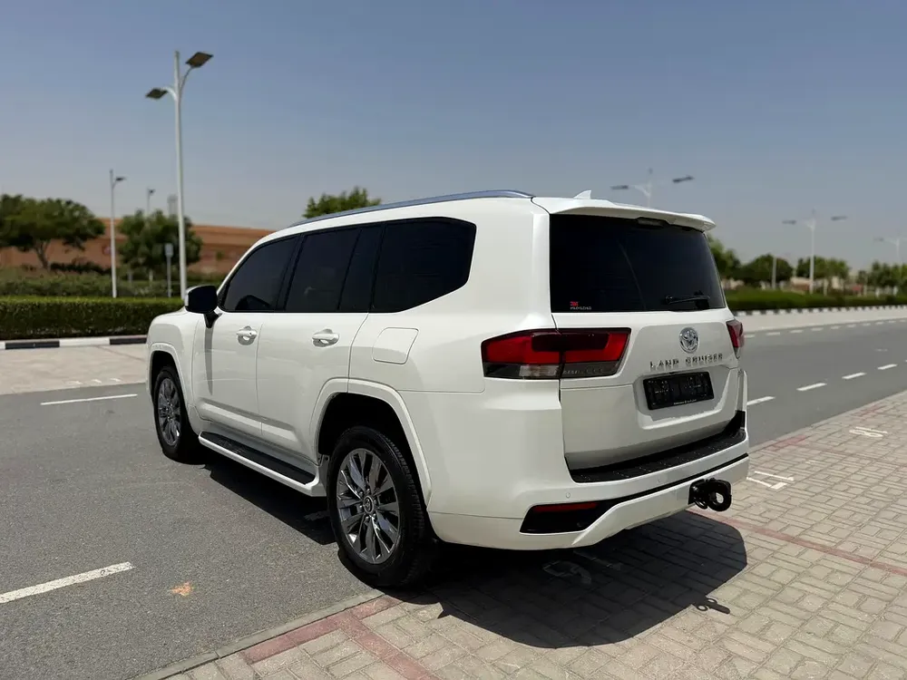 Toyota Land Cruiser-GXR-2022 -GCC Specs - Image 8