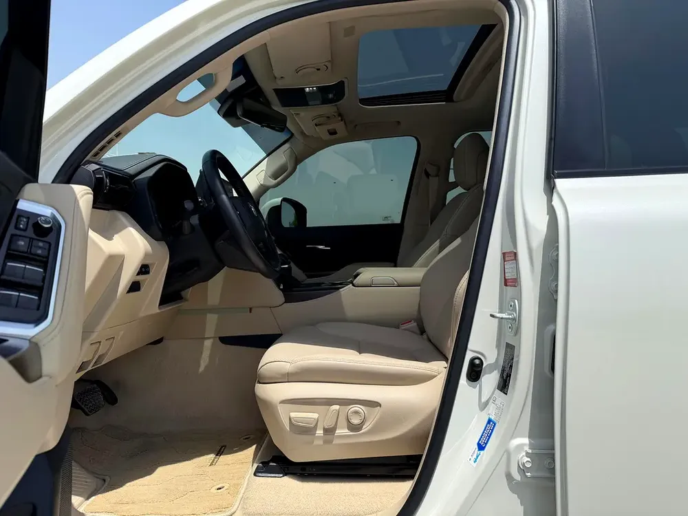 Toyota Land Cruiser-GXR-2022 -GCC Specs - Image 9