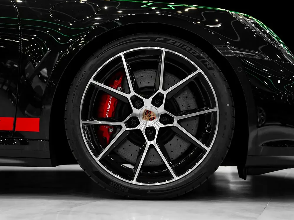 AEROKIT 2026 BRAND NEW CARRERA 4 GTS UNDER 2 YEARS WARRANTY- MATRIX LED-EXCLUSIVE TAIL LIGHTS- BOSE - Image 4