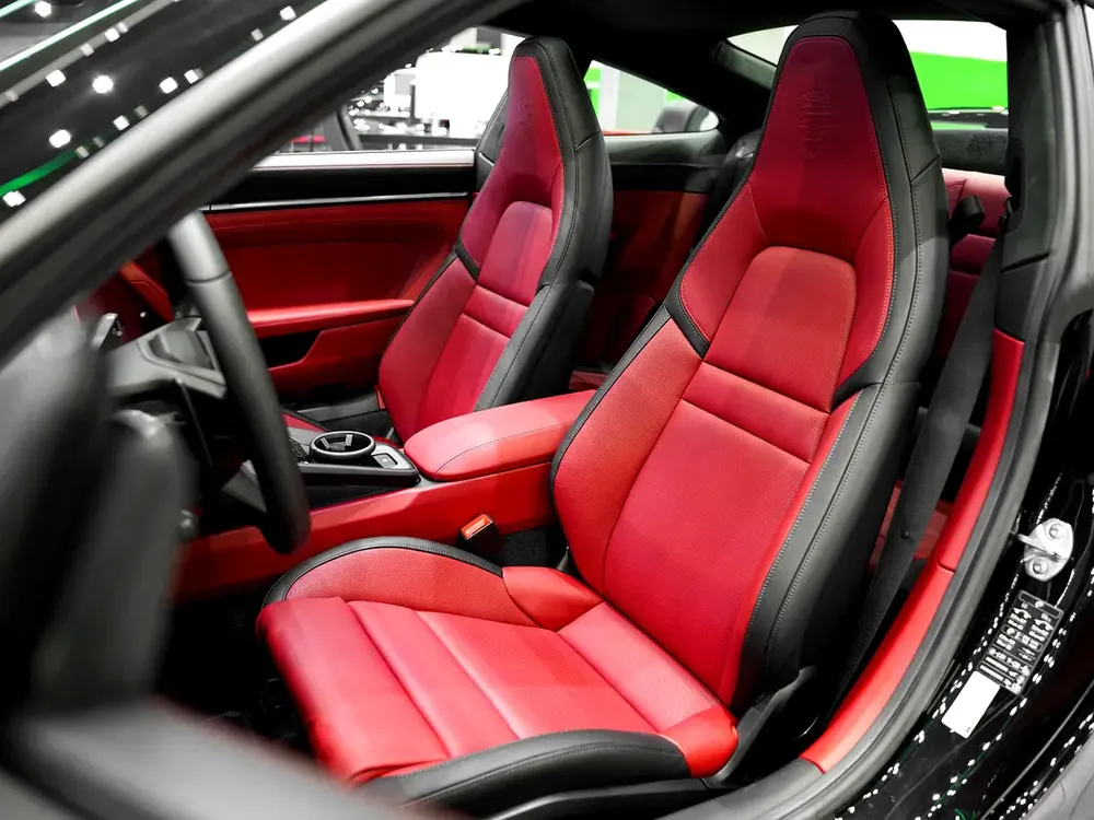 AEROKIT 2026 BRAND NEW CARRERA 4 GTS UNDER 2 YEARS WARRANTY- MATRIX LED-EXCLUSIVE TAIL LIGHTS- BOSE - Image 9