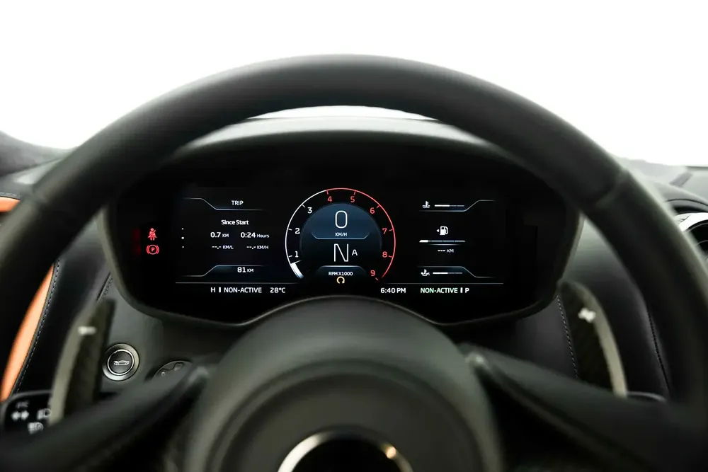 2025 MCLAREN GTS WITH WARRANTY  SERVICE CONTRACT - Image 12