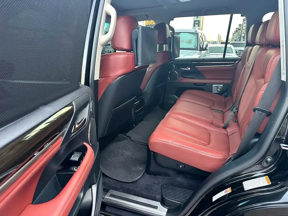 Lexus LX 570 Platinum 2018 - Canadian Specs - Excellent Condition - Image 10