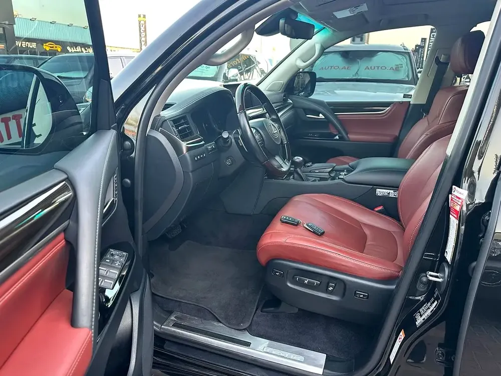 Lexus LX 570 Platinum 2018 - Canadian Specs - Excellent Condition - Image 11