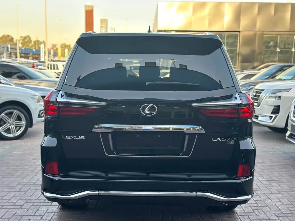 Lexus LX 570 Platinum 2018 - Canadian Specs - Excellent Condition - Image 6