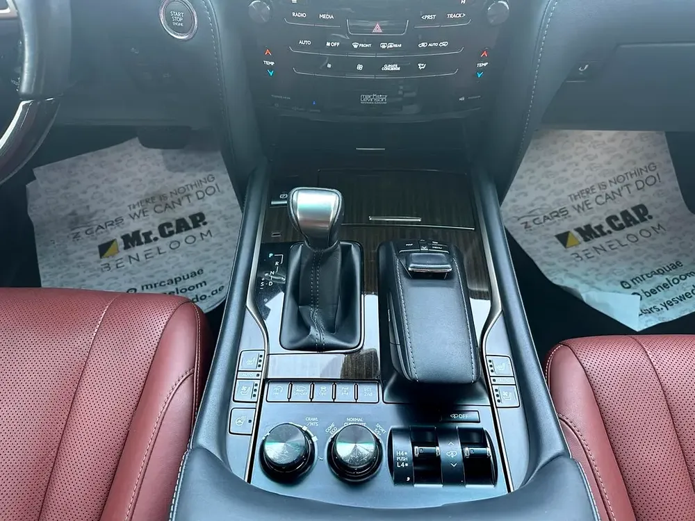 Lexus LX 570 Platinum 2018 - Canadian Specs - Excellent Condition - Image 9